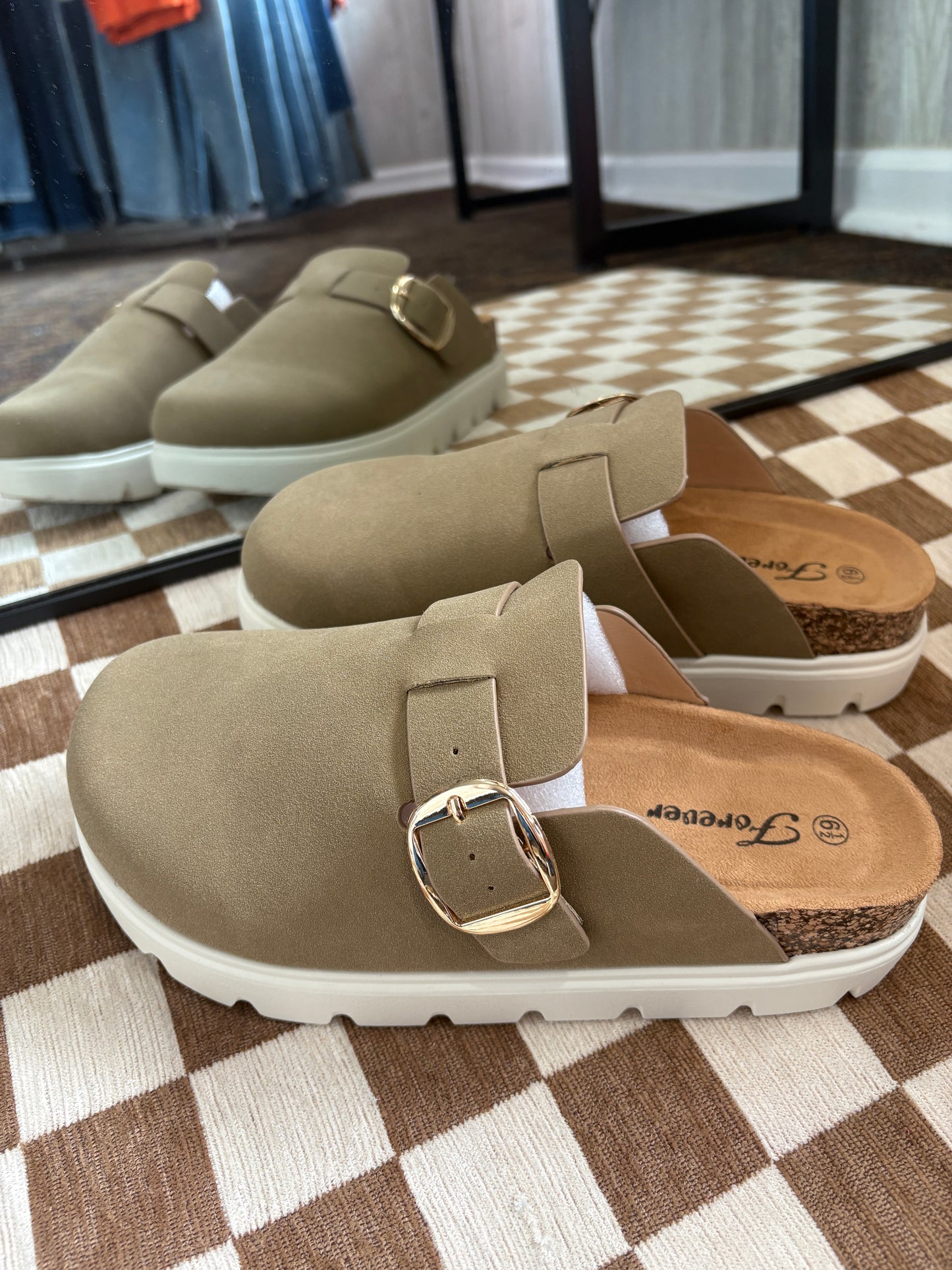 Kinlee Clog