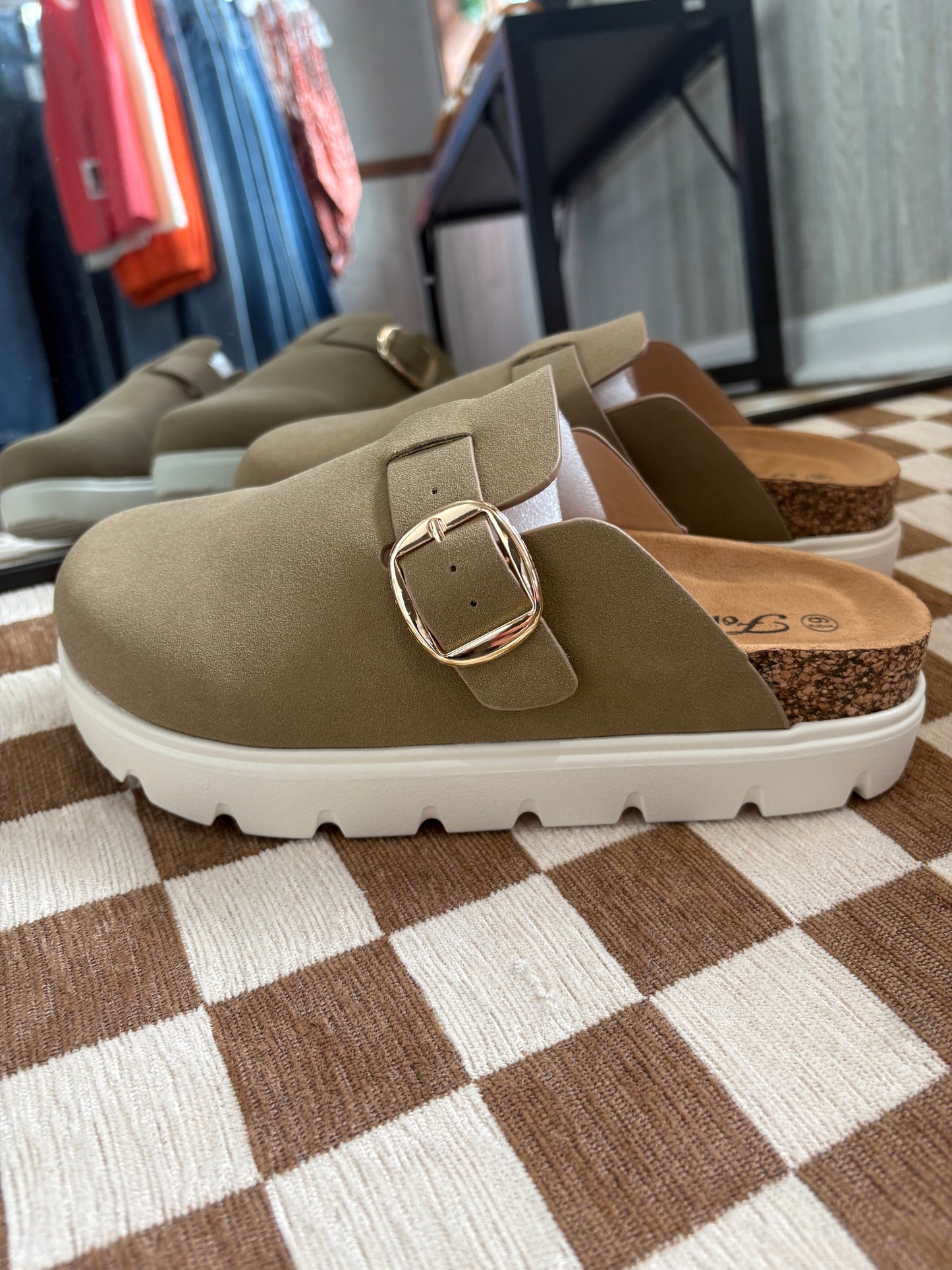 Kinlee Clog